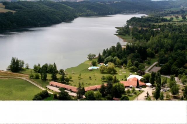 Camping, gtes les reflets du lac