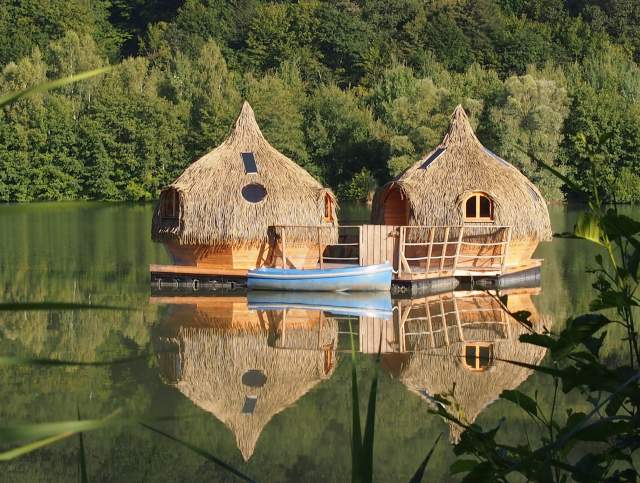 Photo Bed and breakfast Chassey-les-montbozon Les cabanes des grands lacs
