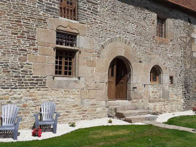 Le manoir au court